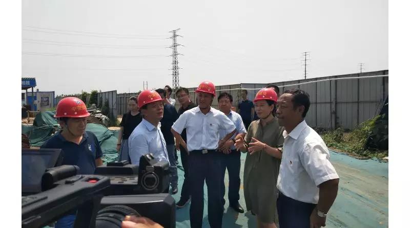 焦作市委常委、宣傳部部長宮松奇，中站區(qū)委書記董紅倜帶領調研組到我公司調研考察